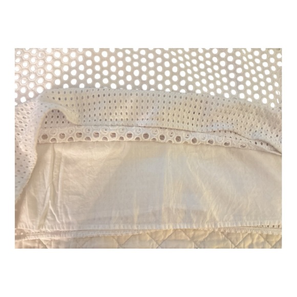 MICHAEL KORS white full eyelet dress size medium, full lining. Flutter sleeves - Picture 6 of 8